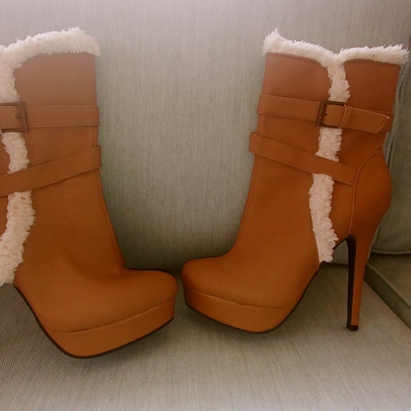 JustFab Boots with the Fur! Brand New, Never Worn! Size 8 - Picture 13 of 15